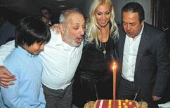 MAVi GiYMEDEN GELME