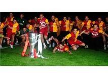 GALATASARAY MARADONA' YI MI ALDI..