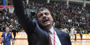 Ergin Ataman'ın yatak odasına giriyorsan...