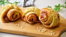 Salçalı mini milföy tarifi