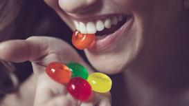 Şekerin gülüşünüze etkisi