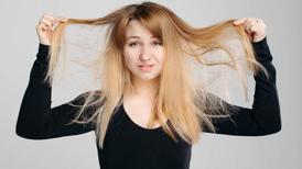 Yıpranmış saçları sağlığına kavuşturun! 4 adımda yumuşacık oluyor