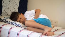 Çocuklarda karın ağrısına dikkat! Sessiz ilerleyen tehlike: İnvajinasyon