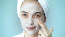 Cildi aydınlatıyor, tonu eşitliyor! Hem yüz hem boyun için birebir