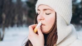 Sadece 4 ürünle ev yapımı dudak kremi! Çatlakları yumuşacık yapıyor