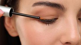 Rimel, jel fark etmiyor! Kirpikleri gürleştiren formül: 3 yağ yetiyor