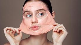 30 yaşından sonra yapan bin pişman! Mat fondöten sanıldığı kadar masum değilmiş