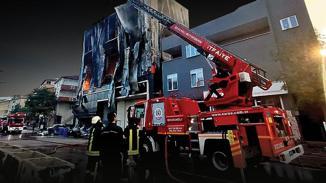 Kocaeli'deki depo yangınıyla ilgili 7 personel açığa alındı