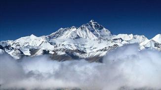 Dünyanın en yüksek dağı Everest'te rekor kırıldı! '2019'dan beri bir ilk'