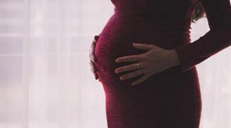 Kadınlar gebelik dönemlerinde oruç tutabilirler mi?