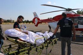 Ambulans helikopter yaşlı hasta için havalandı