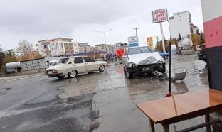Kahta’da zincirleme kaza: 1 yaralı