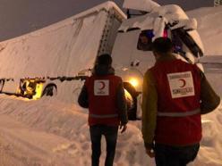 Doğu'da kar esareti: 2 bin 25 köy yolu kapandı