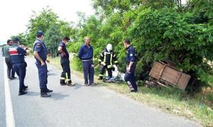 Devrilen sepetli motosikletinin altında kalıp, yaralandı