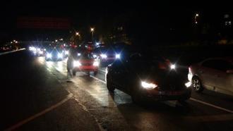 Silivri'de seyahat kısıtlamasının kalkmasıyla trafik yoğunluğu oluştu