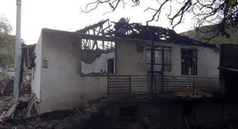Ağlasun'da iki ev yandı