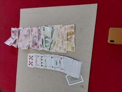 Hatay'da kumar oynayan 3 kişiye 4 bin 8 lira ceza kesildi
