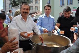 Harmancık'ta 1500 kişiye aşure ikram edildi