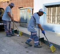 Alaşehir'de temizlik çalışmaları sürüyor
