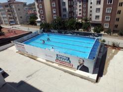 Yozgat'ta sıcaktan bunalan çocuklar havuzda serinledi