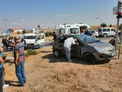 Kırıkkale'de otomobil ile hafif ticari araç çarpıştı: 5 yaralı