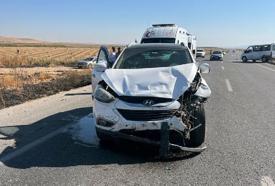 Diyarbakır’da otomobille minibüs çarpıştı: 2 yaralı