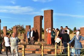 Bitlis'te gün yüzüne çıkarılan tarihi eserler, turist sayısını arttırdı
