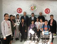 Yeşilhisar Belediyespor'lu 12 öğrenciden Başkan Taşyapan'a ziyaret