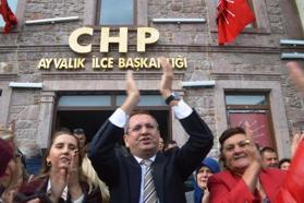 Ayvalık Belediye Başkanı Mesut Ergin aday adaylığını açıkladı