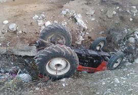 Adıyaman'da traktör şarampole devrildi: 2 yaralı