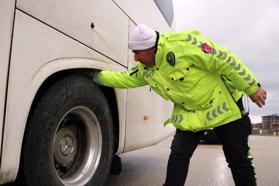 Bolu’da yolcu otobüslerine kış lastiği denetimi