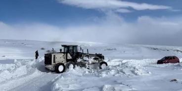 Ardahan'da kardan kapalı 44 köy yolu ulaşıma açılıyor