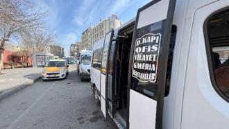 Depremde yıkılarak 89 kişiye mezar olan Galeria’nın ismi minibüslerde yaşıyor