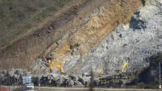 Madenlerdeki ‘kontrolsüz patlatmalar’ heyelanları tetikliyor