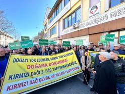 Tunceli Belediyesi'nin 'ağaç kesimi' dilekçesine tepki yürüyüşü