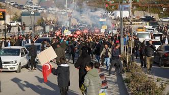 Şırnak’ta AK Parti'li belediye başkan adayına destek yürüyüşü