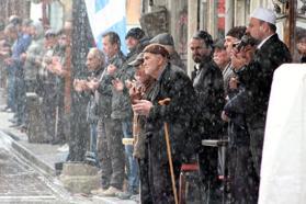 700 asırlık 'esnaf duası' geleneği, bu hafta yağmur altında yapıldı