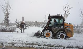 Erzurum'da 547 kırsal mahallenin yolu kardan kapandı