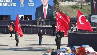 İstanbul Emniyet Müdürü Zafer Aktaş miting alanında incelemelerde bulundu