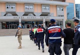 Yunanistan'a kaçmak isteyen 13 terör şüphelisi yakalandı