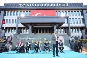 Başkan Özdemir, 7 bin kişiyle orucunu açtı
