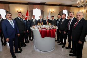 Bursa'da resmi bayramlaşma töreni Vali Demirtaş’ın ev sahipliğinde gerçekleştirildi