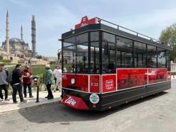 Edirne'de nostaljik tramvay görünümlü 'Turistik Gezi Treni' ilk seferini yaptı
