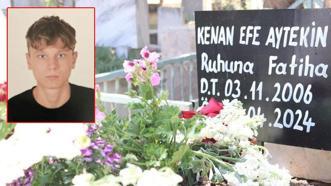 İzmir'de 17 yaşındaki genç, arkadaşının bıçak darbesiyle öldürüldü