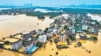 Şiddetli yağış Çin’i de vurdu