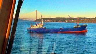 İstanbul Boğazı'nda gemi trafiği tekrar açıldı