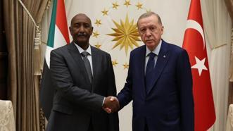 Cumhurbaşkanı Erdoğan, El Burhan ile Külliye'de görüştü