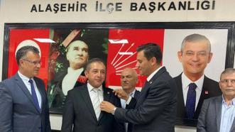 İYİ Parti Alaşehir'de istifa kararı! CHP'ye katıldılar