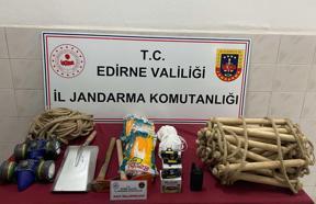 Edirne’de kaçak define kazısı yapan 6 kişi suçüstü yakalandı