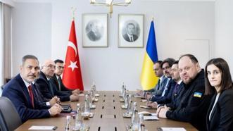 Bakan Fidan, Ukrayna Parlamentosu Başkanı Stefançuk ile bir araya geldi